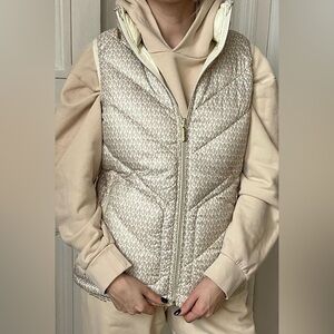 MICHAEL MICHAEL KORS Reversible Logo Print Quilted Vest